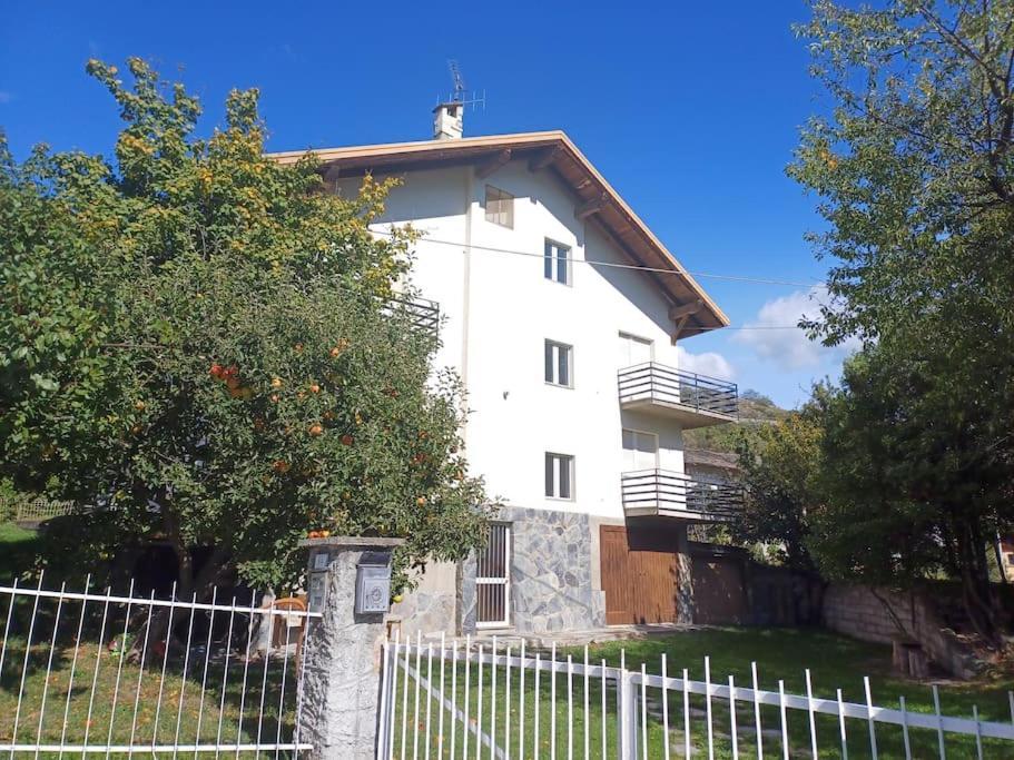 ChambaveCasa Vacanza Leonardoアパートメント エクステリア 写真